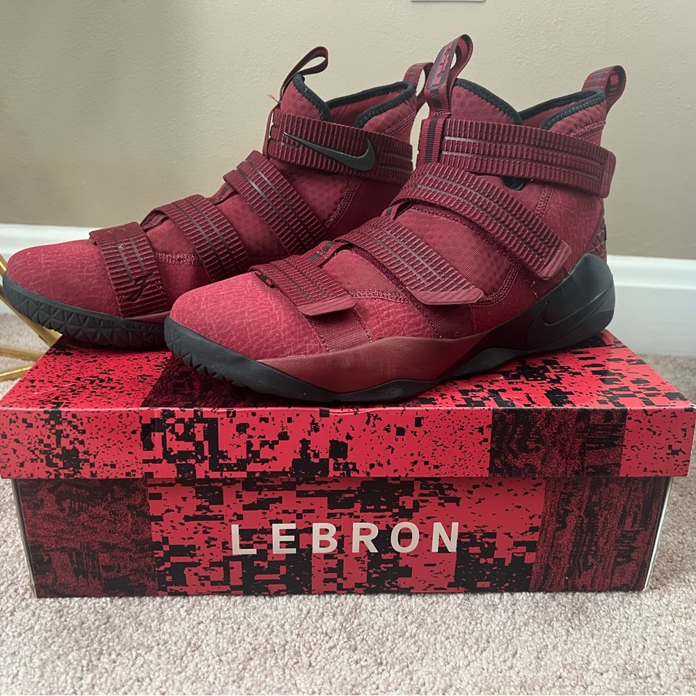 Nike LeBron Soldier XI SFG 'Burgundy' 897646-600 Size 13